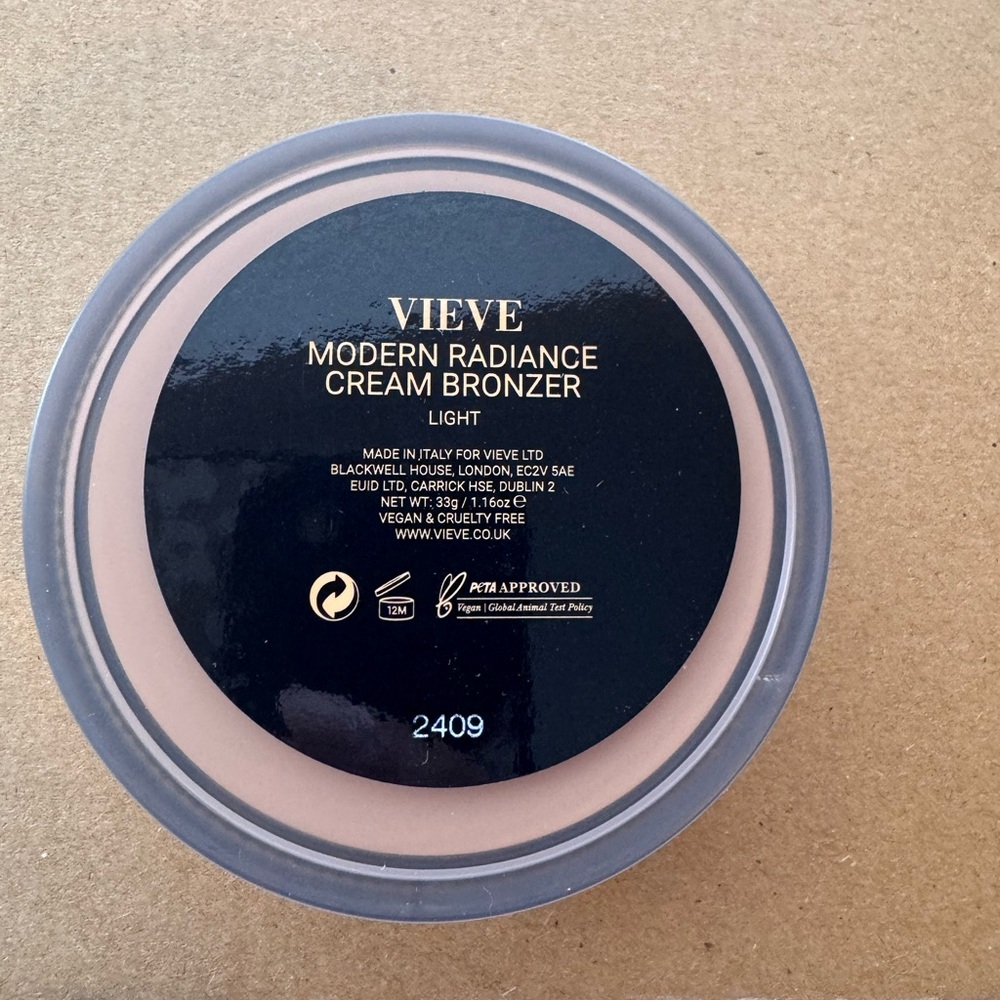 VIEVE- Modern Radiance Cream Bronzer × 1 ( light ) - Picture 5 of 9